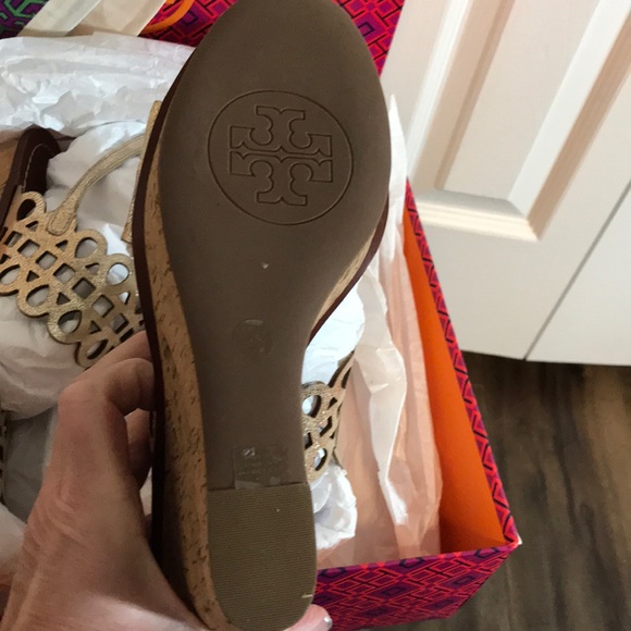 COPY - Tory Burch Wedge Sandal - Picture 8 of 8